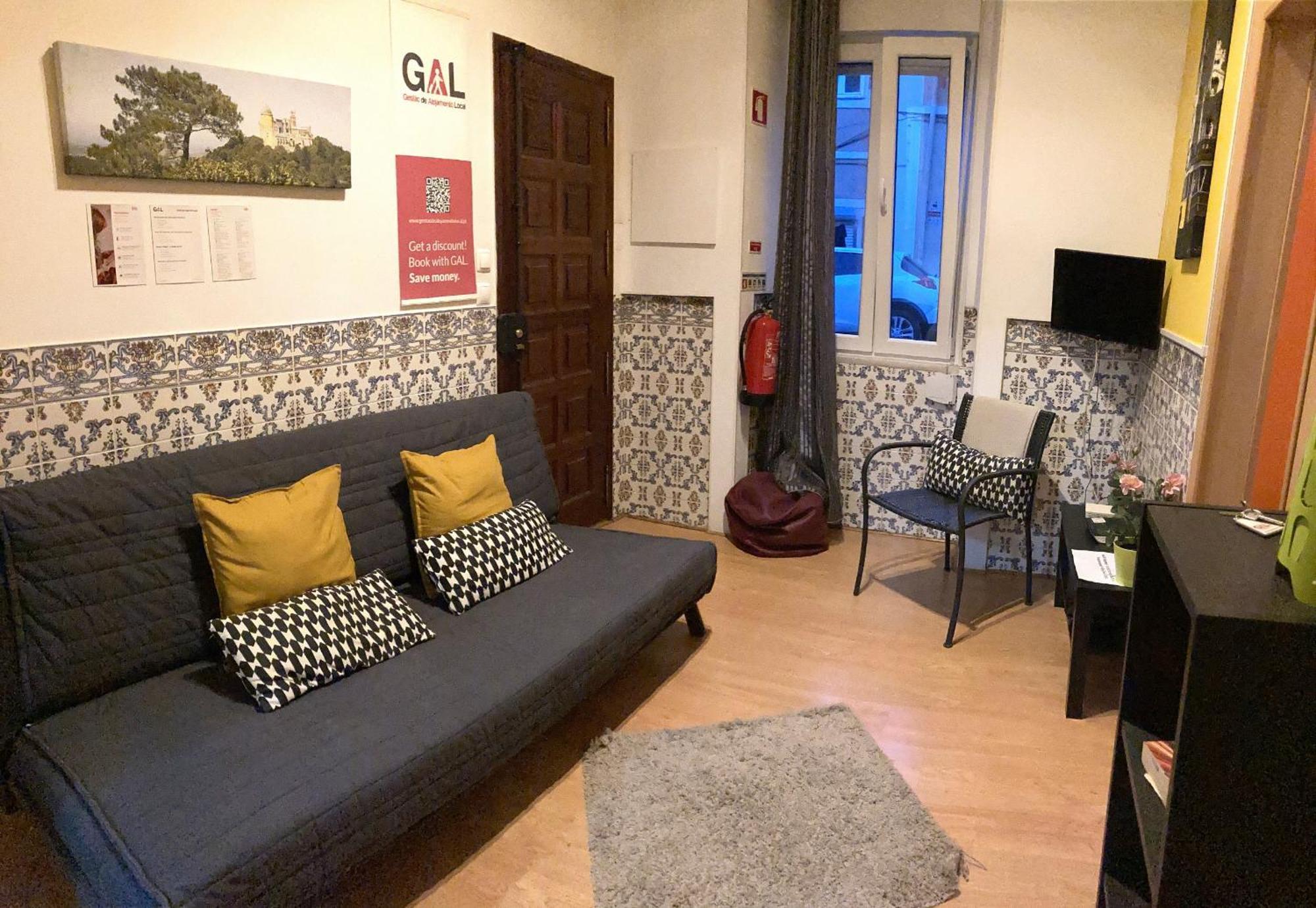 Lisbon T2 Apartment In Typical Villa In Sapadores Lisboa Exterior foto
